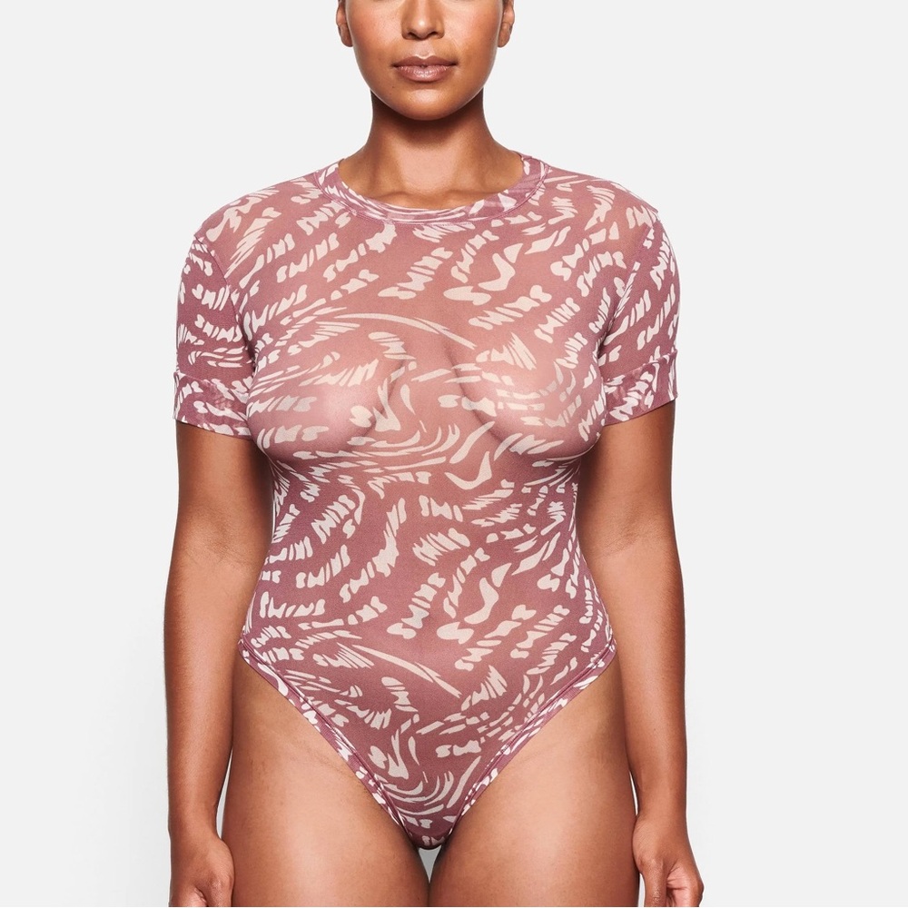 Skims Raspberry Swirl Summer Mesh T-Shirt Bodysuit, Size S